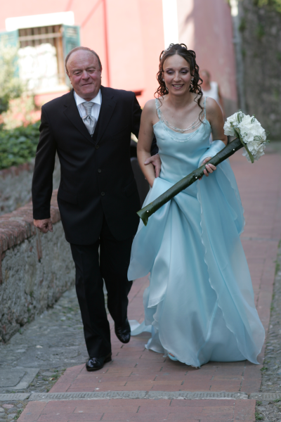 Matrimonio Castello Lerici Morgana Andrea abito sposa azzurro Juliet